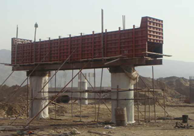 橋梁鋼模,鋼模回收,鋼?；厥諆r格